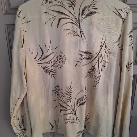 Classic Caribe Floral Beige Women's Jacket SzM Zip Front Pockets Rayon Blend - Picture 9 of 11